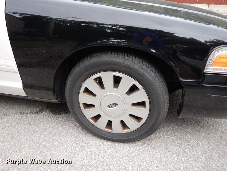 image for item DG7917 2011 Ford Crown Victoria Police Interceptor