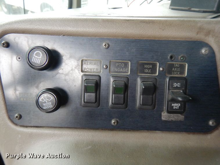 image for item DG7918 1995 Spartan 5188 280  pumper ladder fire truck