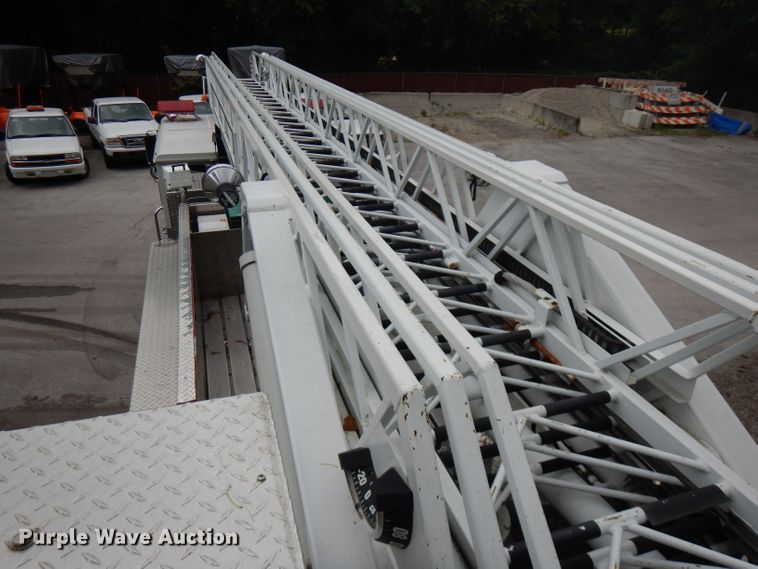 image for item DG7918 1995 Spartan 5188 280  pumper ladder fire truck