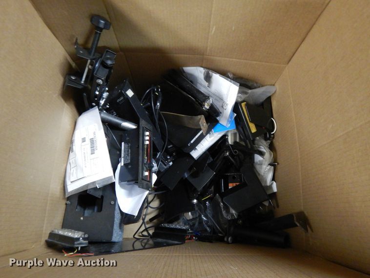 image for item DG7922 Automotive accessories