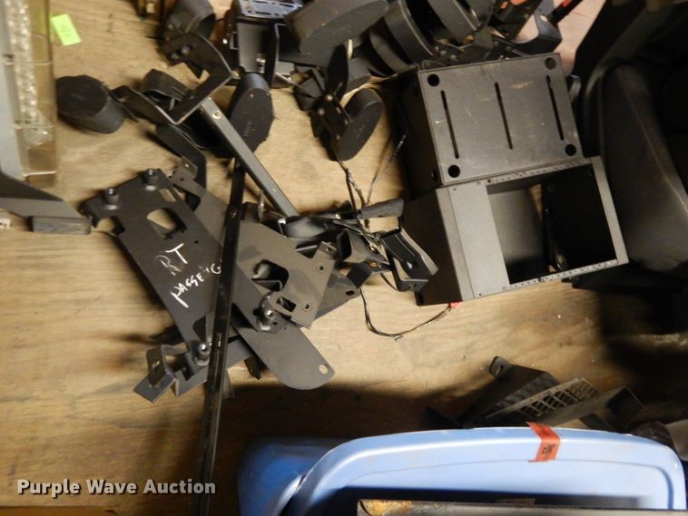 image for item DG7922 Automotive accessories