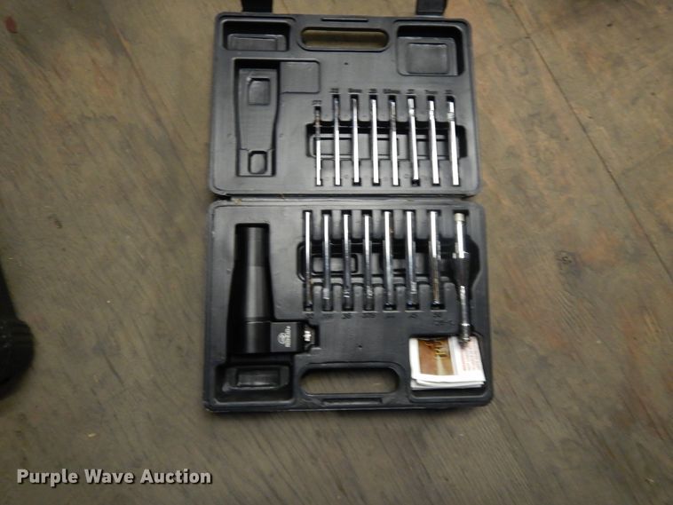 image for item DG7926 Tools