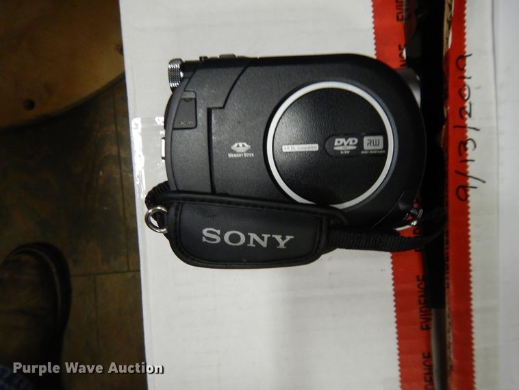 image for item DG7927 Household items