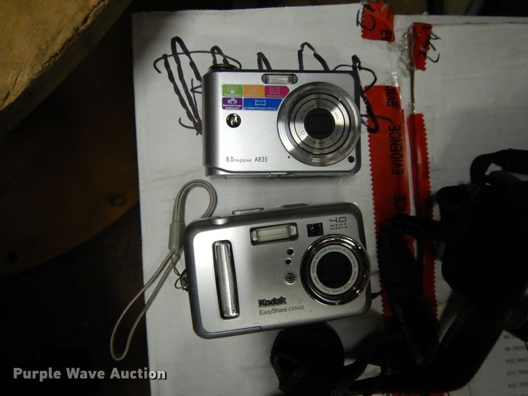 image for item DG7927 Household items