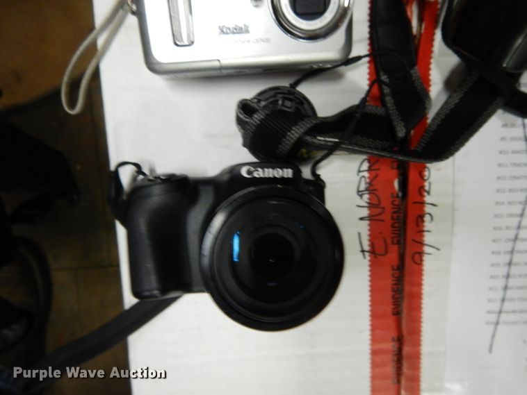 image for item DG7927 Household items