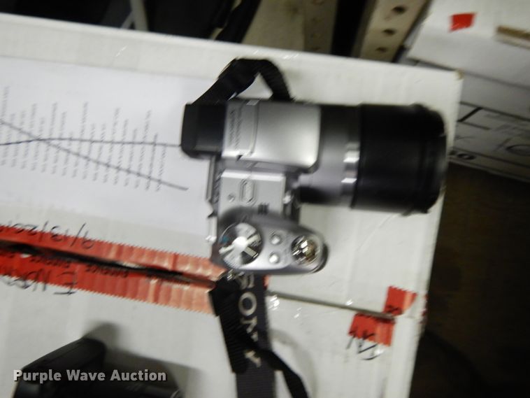 image for item DG7927 Household items