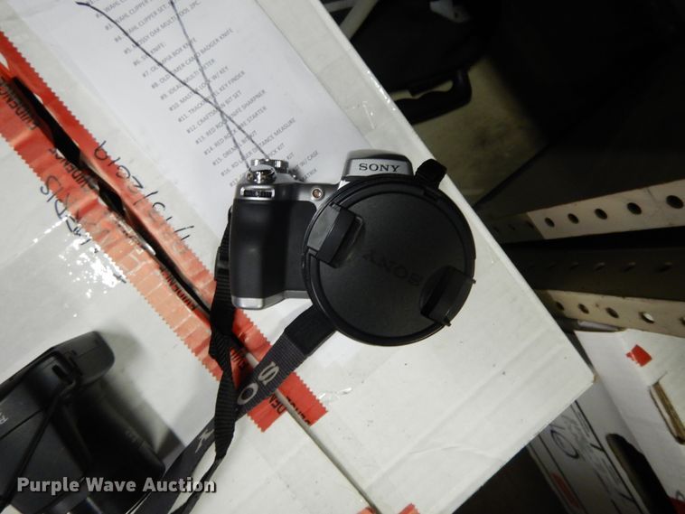 image for item DG7927 Household items