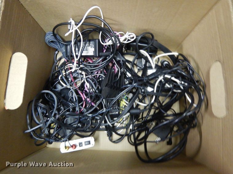 image for item DG7927 Household items