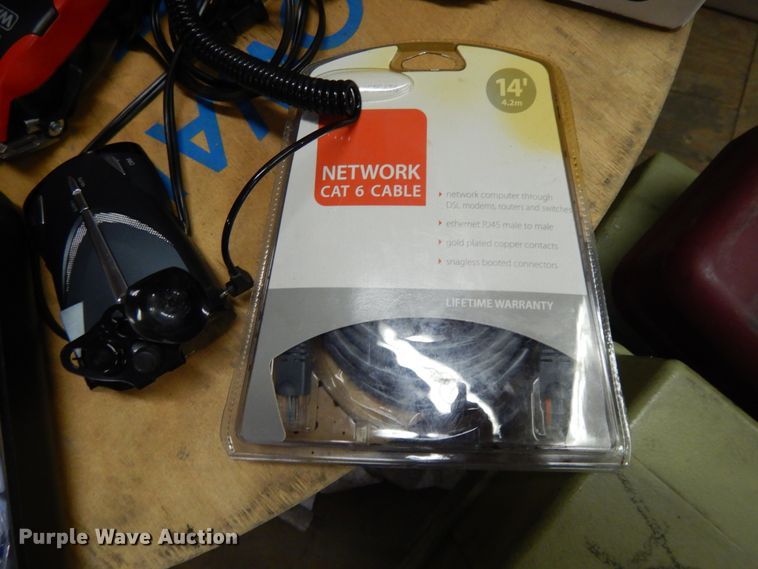 image for item DG7927 Household items