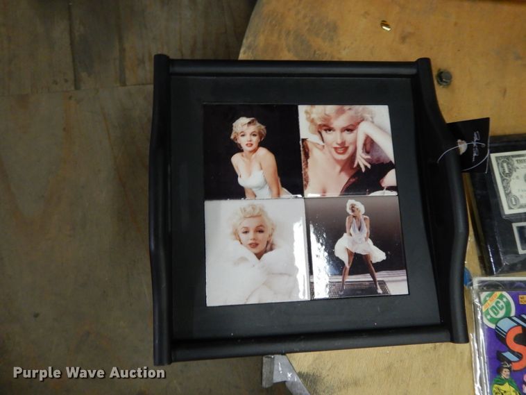 image for item DG7927 Household items