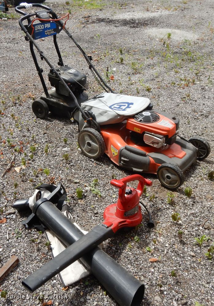 image for item DG7931 Lawn and garden equipment