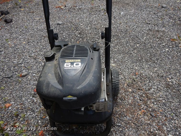 image for item DG7931 Lawn and garden equipment
