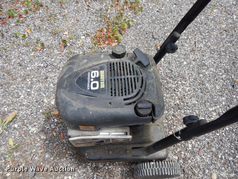 image for item DG7931 Lawn and garden equipment