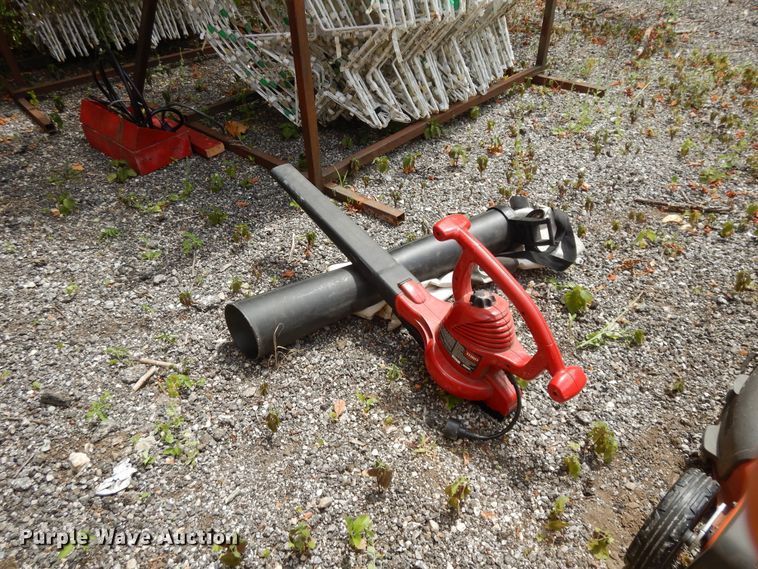 image for item DG7931 Lawn and garden equipment