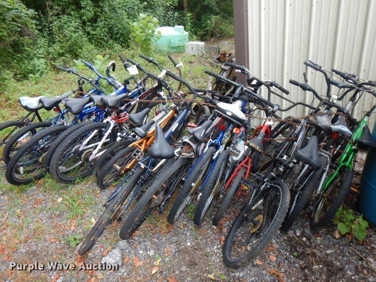 image for item DG7932 Approximately 18 bicycles