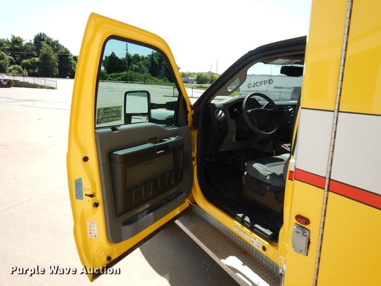 image for item DG7977 2012 Ford F450 Super Duty XLT  ambulance