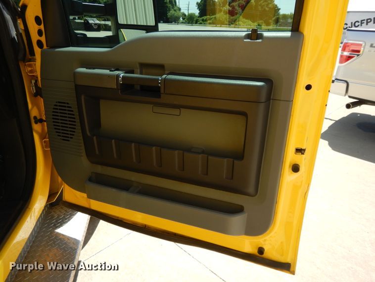 image for item DG7977 2012 Ford F450 Super Duty XLT  ambulance