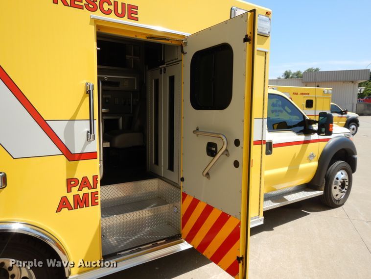image for item DG7977 2012 Ford F450 Super Duty XLT  ambulance