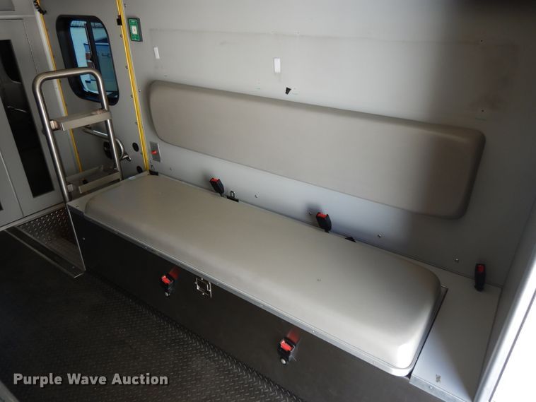 image for item DG7977 2012 Ford F450 Super Duty XLT  ambulance