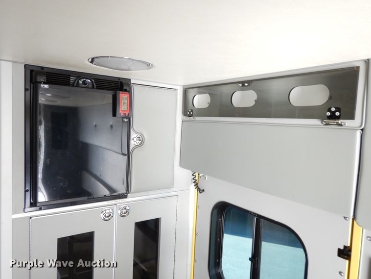 image for item DG7977 2012 Ford F450 Super Duty XLT  ambulance