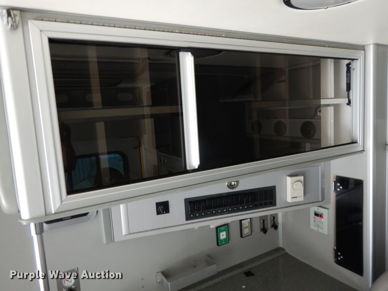 image for item DG7977 2012 Ford F450 Super Duty XLT  ambulance