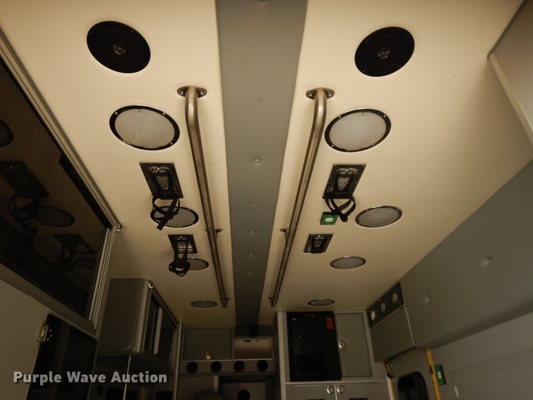 image for item DG7977 2012 Ford F450 Super Duty XLT  ambulance