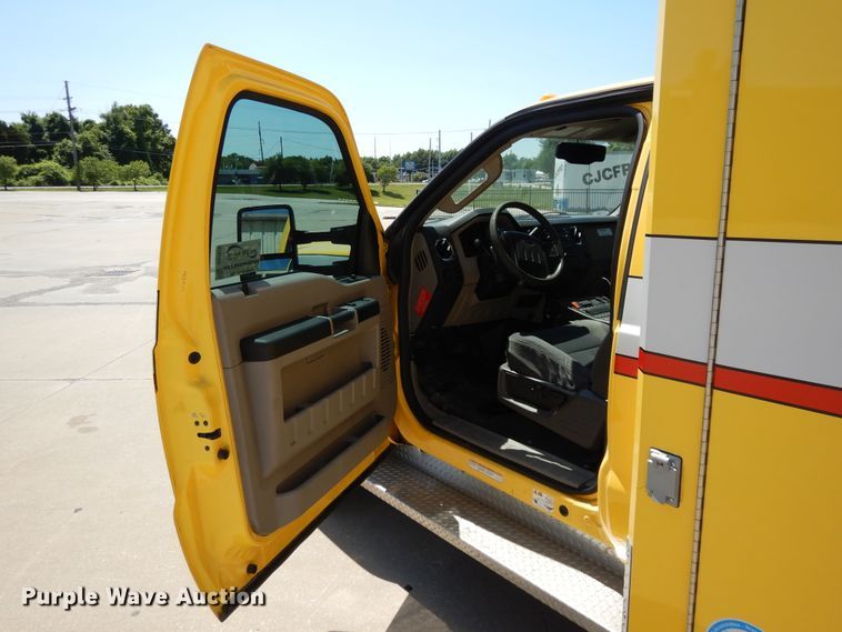 image for item DG7978 2009 Ford F450 Super Duty  ambulance