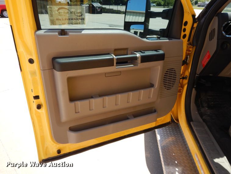 image for item DG7978 2009 Ford F450 Super Duty  ambulance