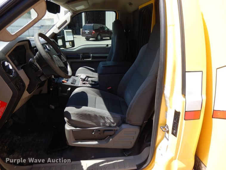 image for item DG7978 2009 Ford F450 Super Duty  ambulance