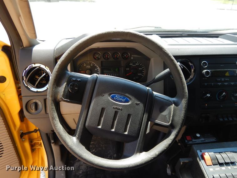 image for item DG7978 2009 Ford F450 Super Duty  ambulance