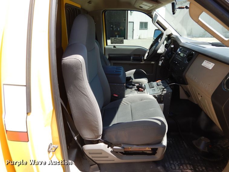 image for item DG7978 2009 Ford F450 Super Duty  ambulance