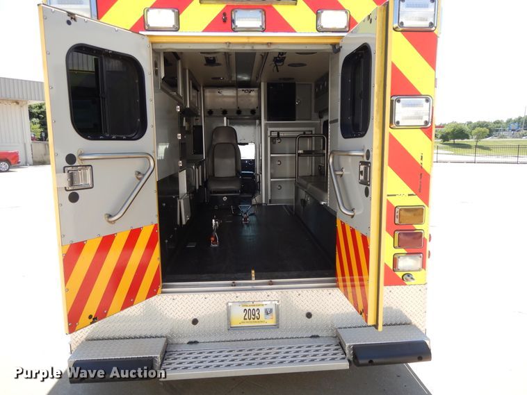 image for item DG7978 2009 Ford F450 Super Duty  ambulance