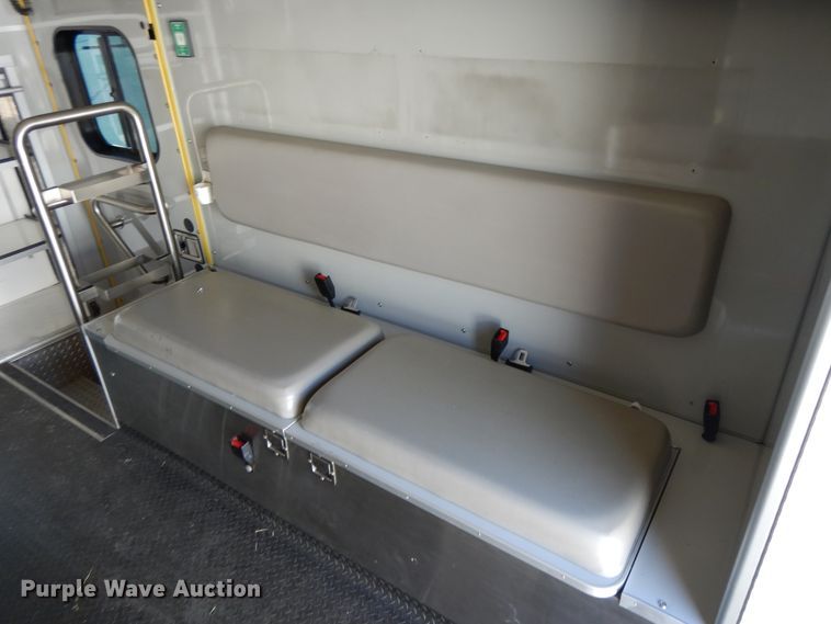 image for item DG7978 2009 Ford F450 Super Duty  ambulance