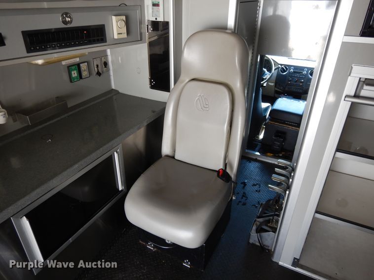 image for item DG7978 2009 Ford F450 Super Duty  ambulance