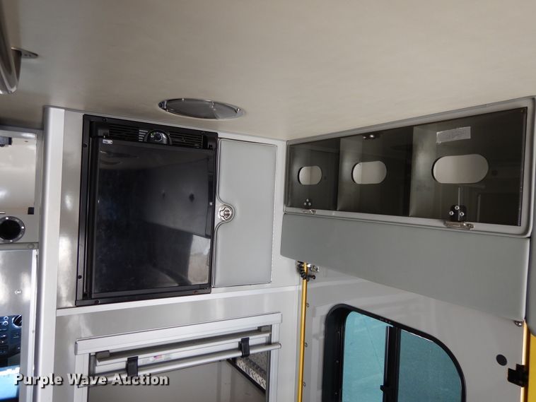 image for item DG7978 2009 Ford F450 Super Duty  ambulance