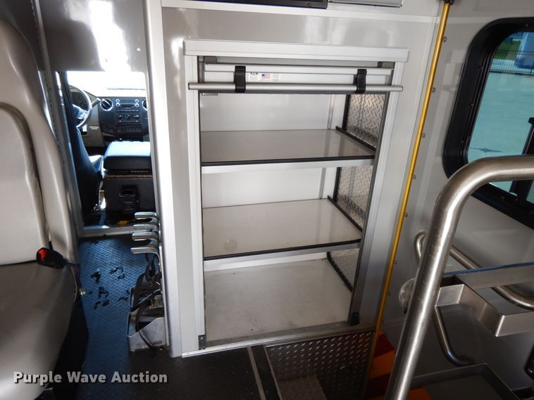 image for item DG7978 2009 Ford F450 Super Duty  ambulance