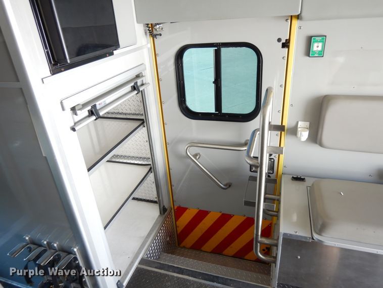 image for item DG7978 2009 Ford F450 Super Duty  ambulance