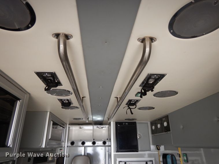 image for item DG7978 2009 Ford F450 Super Duty  ambulance