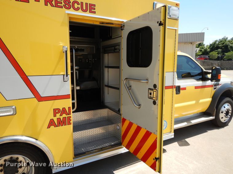 image for item DG7978 2009 Ford F450 Super Duty  ambulance