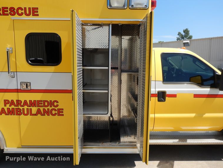 image for item DG7978 2009 Ford F450 Super Duty  ambulance