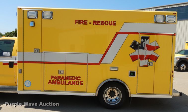 image for item DG7978 2009 Ford F450 Super Duty  ambulance