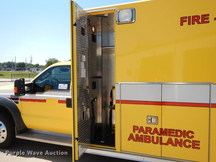 image for item DG7978 2009 Ford F450 Super Duty  ambulance