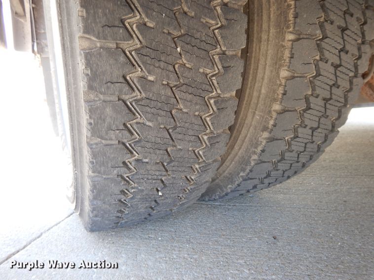 image for item DG7978 2009 Ford F450 Super Duty  ambulance