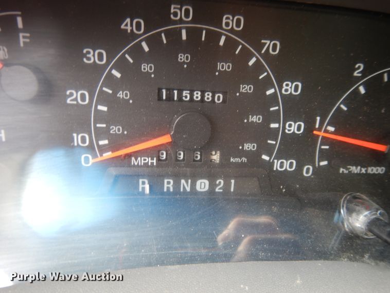 image for item DG8052 2001 Ford F250 Super Duty  pickup truck cab and chassis