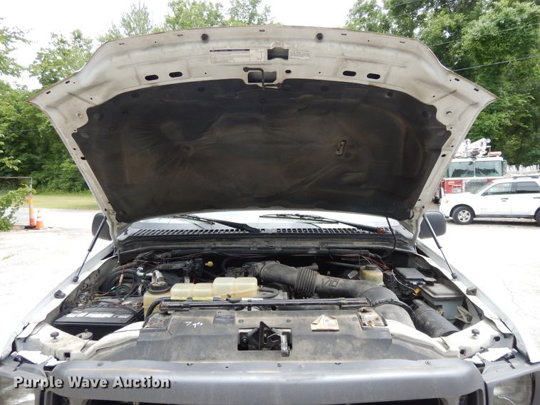 image for item DG8052 2001 Ford F250 Super Duty  pickup truck cab and chassis