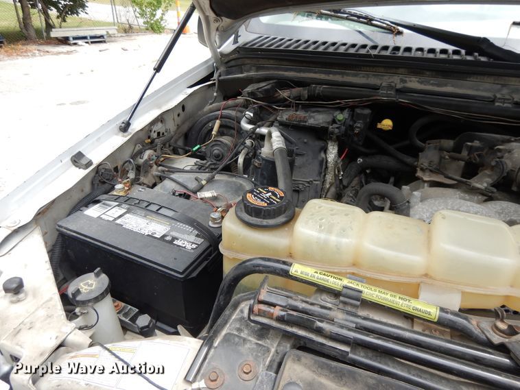 image for item DG8052 2001 Ford F250 Super Duty  pickup truck cab and chassis