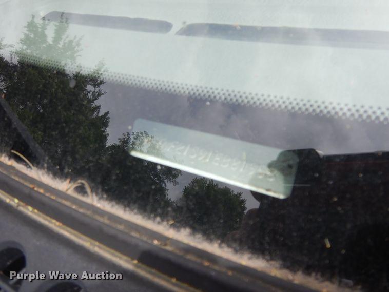 image for item DG8052 2001 Ford F250 Super Duty  pickup truck cab and chassis