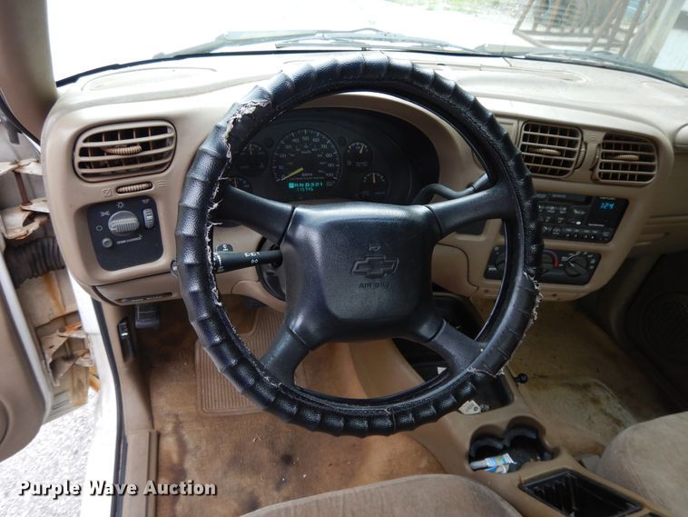 image for item DG8056 1999 Chevrolet S10  Ext. Cab pickup truck