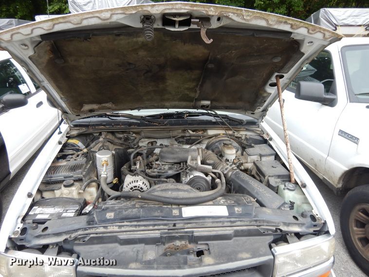 image for item DG8056 1999 Chevrolet S10  Ext. Cab pickup truck