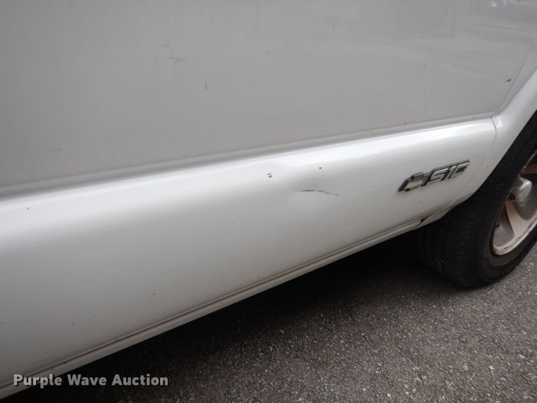 image for item DG8056 1999 Chevrolet S10  Ext. Cab pickup truck